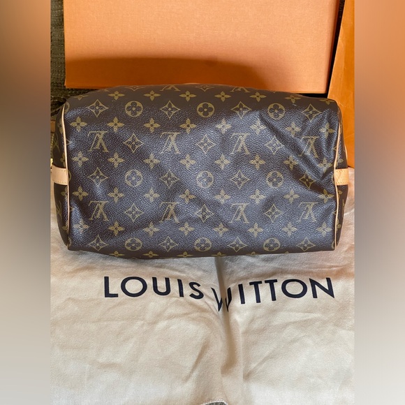 Authentic Louis Vuitton Speedy Bandoulière 30 Monogram - Picture 4 of 16